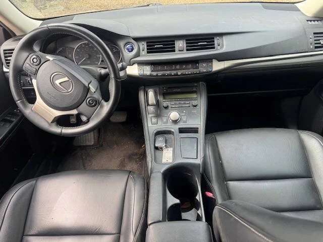 2014 Lexus CT - Image 18 of 20