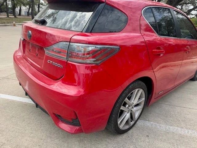 2014 Lexus CT - Image 10 of 20