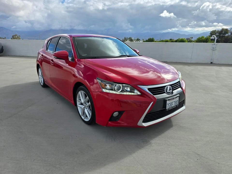 2014 Lexus CT - Image 2 of 10