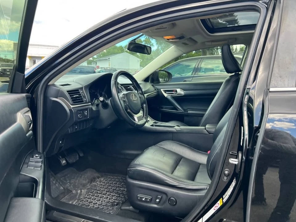 2014 Lexus CT - Image 15 of 20