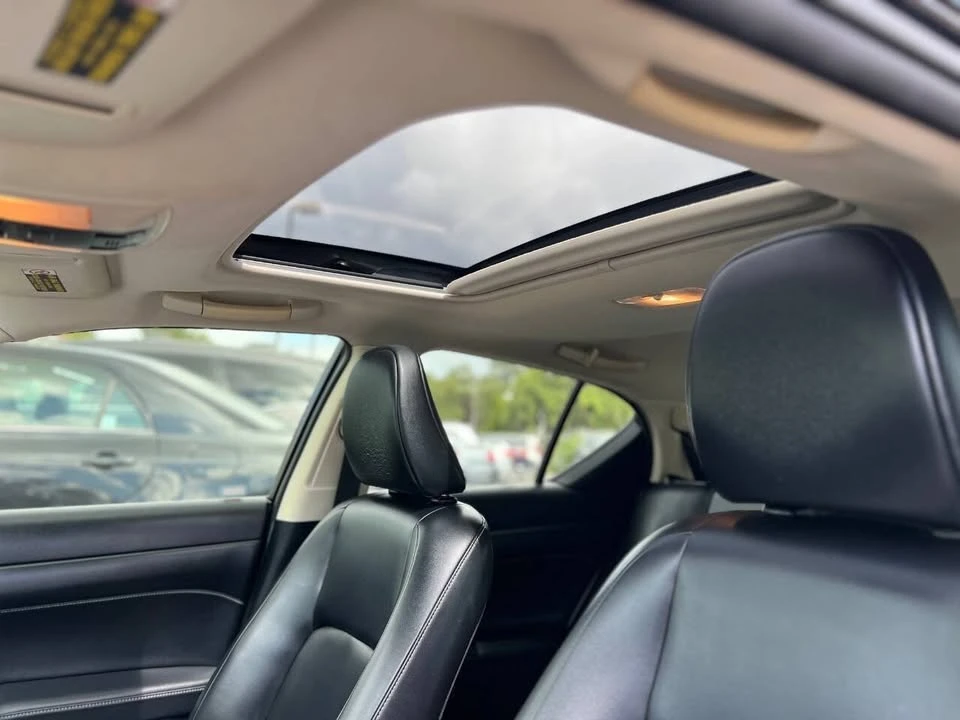2014 Lexus CT - Image 17 of 20
