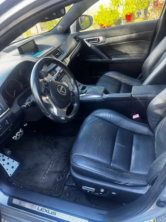 2014 Lexus CT - Image 2 of 9
