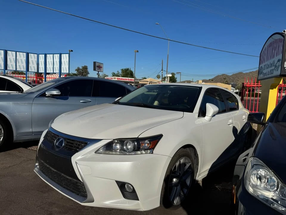 2014 Lexus CT - Image 3 of 10