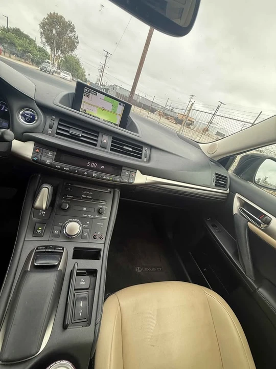 2014 Lexus CT - Image 14 of 16
