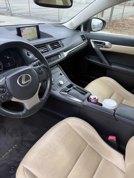 2014 Lexus CT - Image 10 of 16