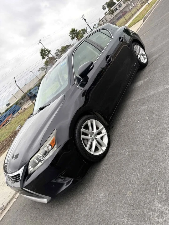 2014 Lexus CT - Image 2 of 16