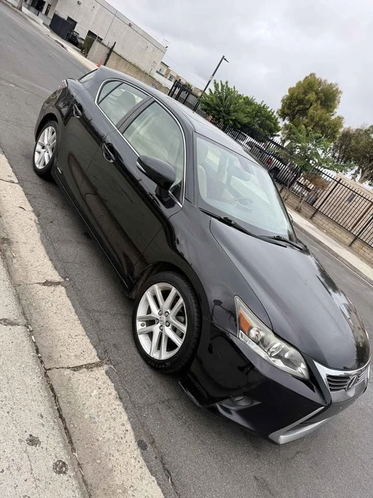 2014 Lexus CT - Image 11 of 16