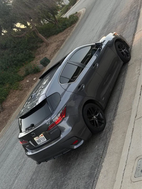 2014 Lexus CT - Image 2 of 11