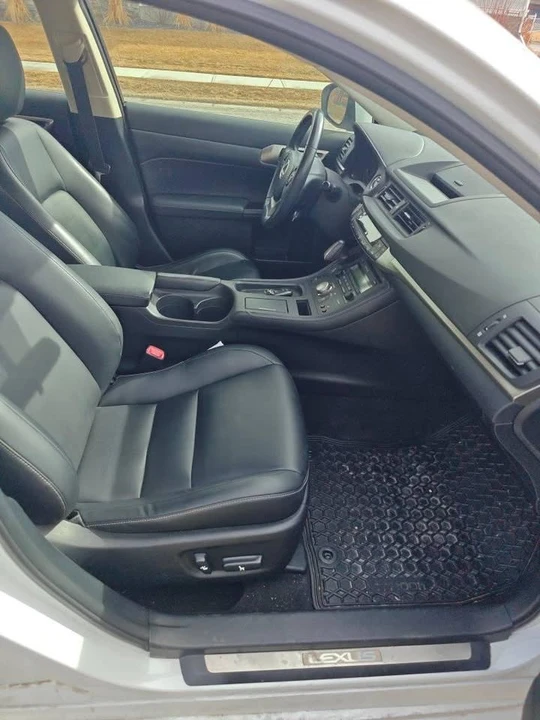 2014 Lexus CT - Image 4 of 4