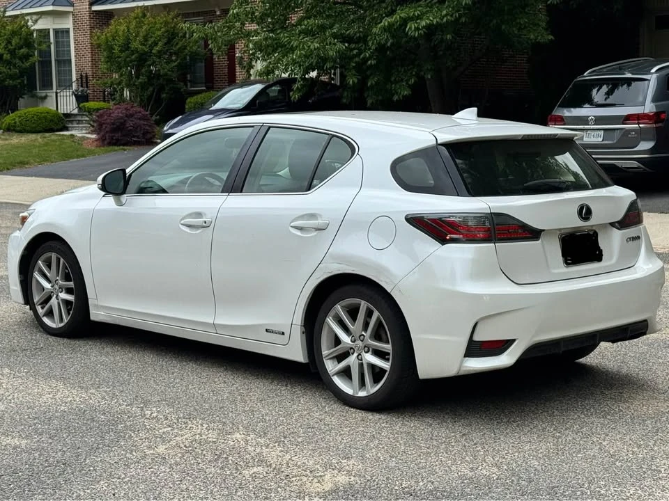 2014 Lexus CT - Image 3 of 15