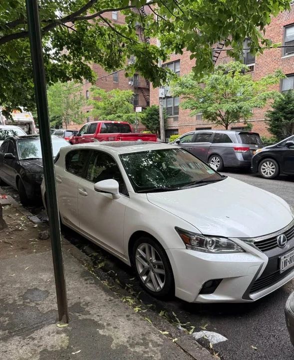 2014 Lexus CT - Image 2 of 5