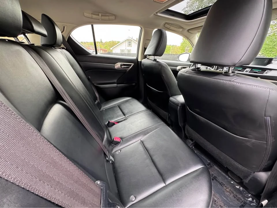 2014 Lexus CT - Image 14 of 20