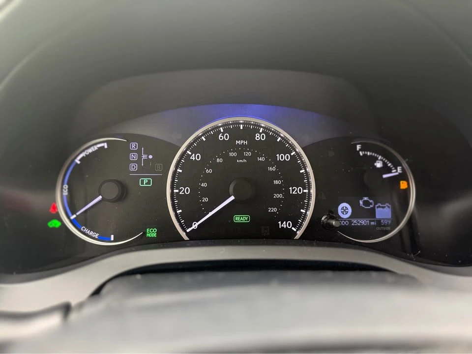 2014 Lexus CT - Image 17 of 20