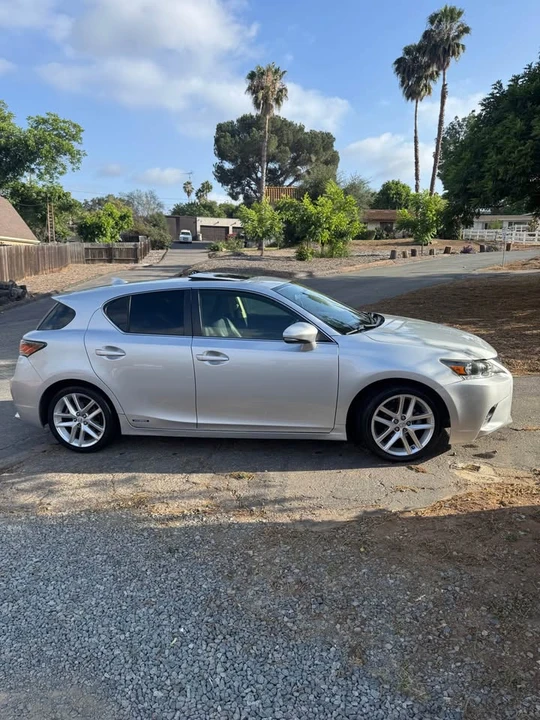 2014 Lexus CT - Image 8 of 19