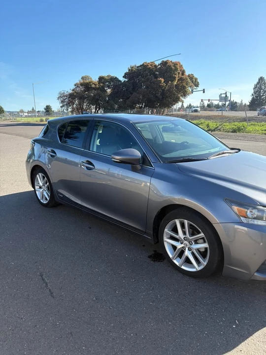 2014 Lexus CT - Image 2 of 7