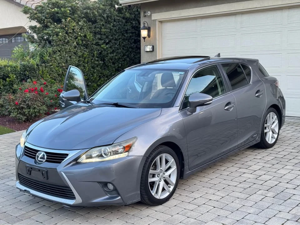 2014 Lexus CT - Image 10 of 19
