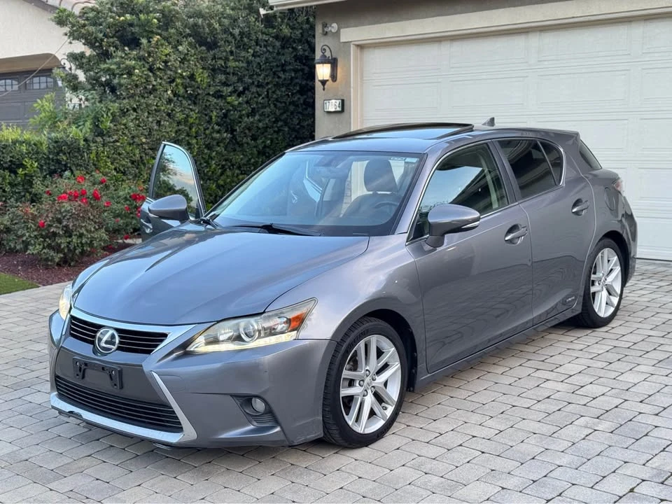 2014 Lexus CT - Image 19 of 19