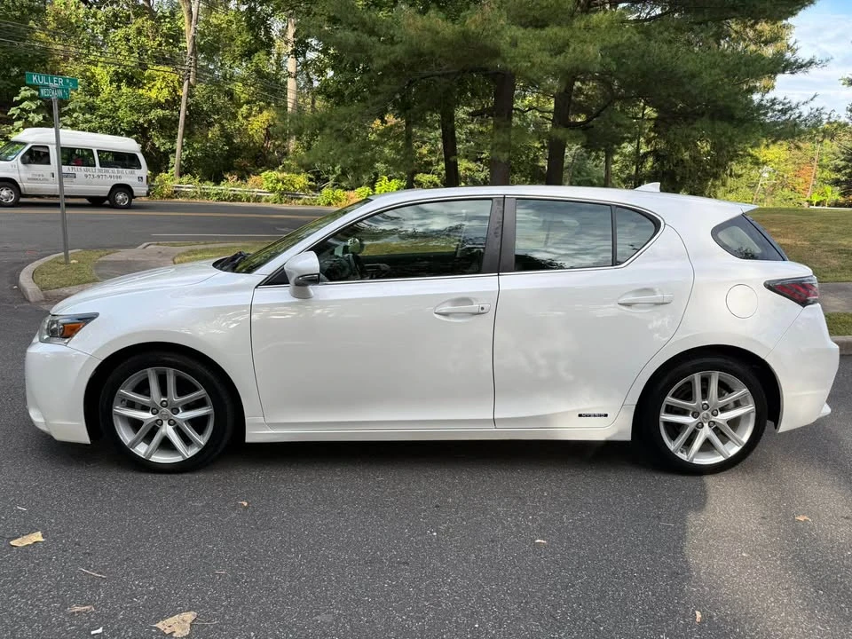 2014 Lexus CT - Image 4 of 10