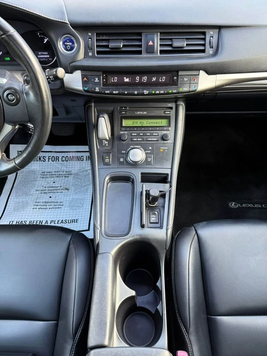 2014 Lexus CT - Image 6 of 10
