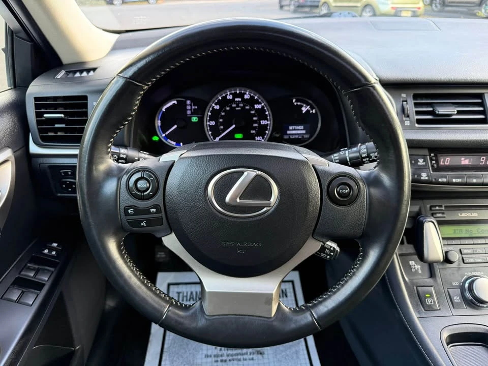 2014 Lexus CT - Image 8 of 10