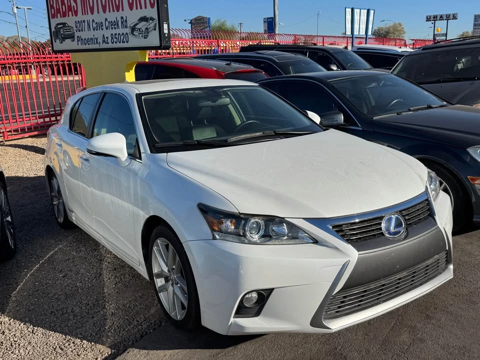 2014 Lexus CT - Image 2 of 10