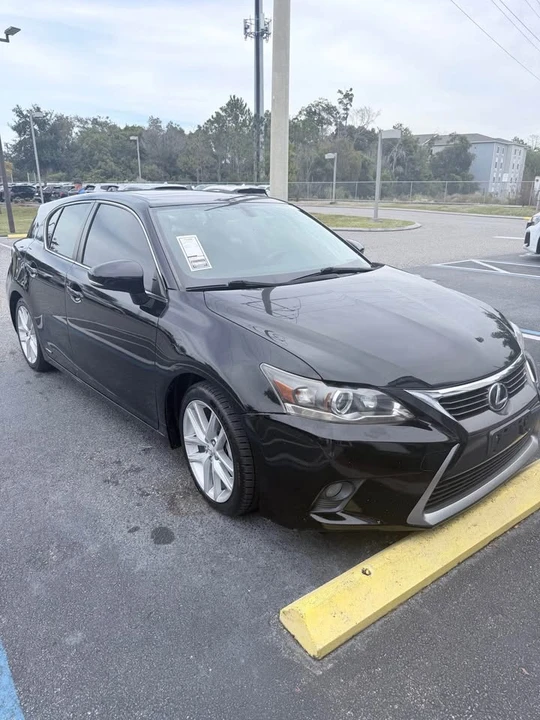 2014 Lexus CT - Image 2 of 5
