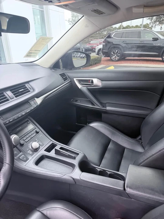 2014 Lexus CT - Image 4 of 5