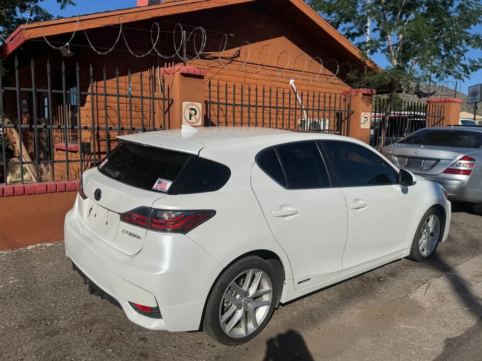 2014 Lexus CT - Image 3 of 5