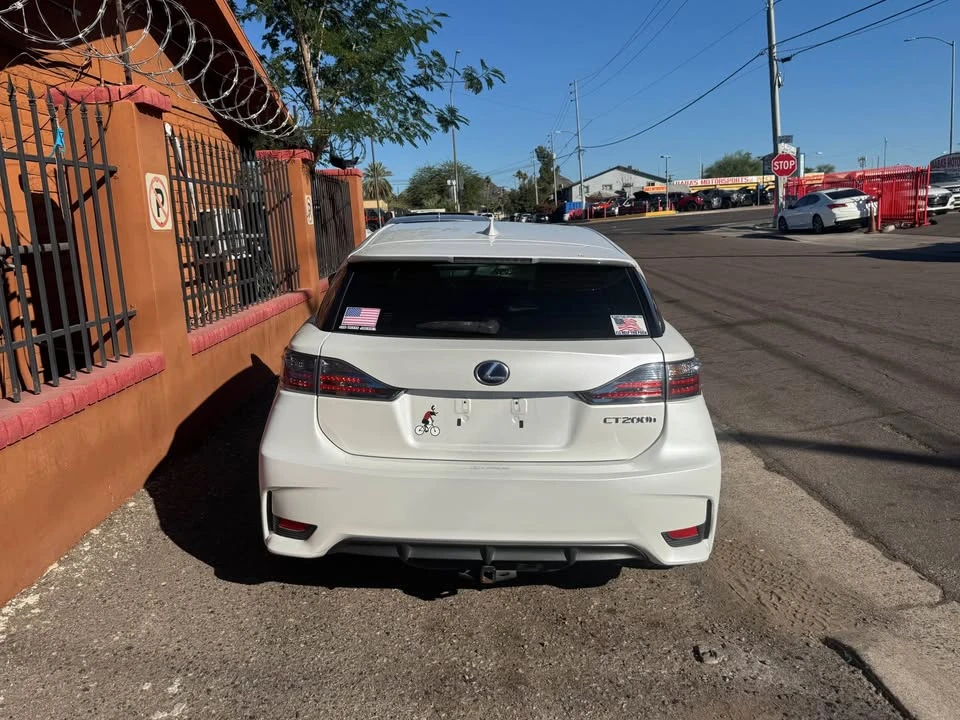 2014 Lexus CT - Image 4 of 5