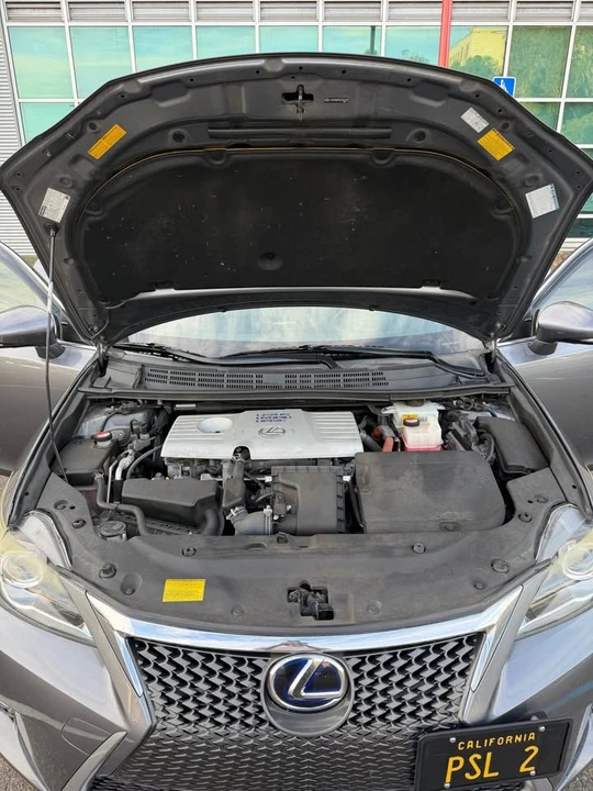 2014 Lexus CT - Image 16 of 19