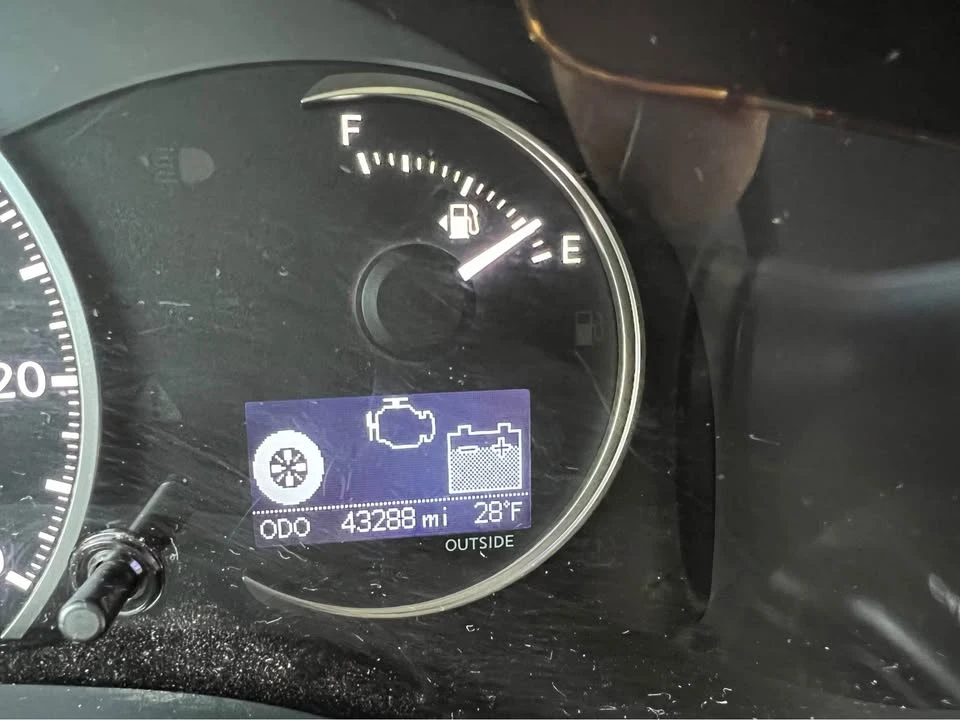2014 Lexus CT - Image 12 of 16