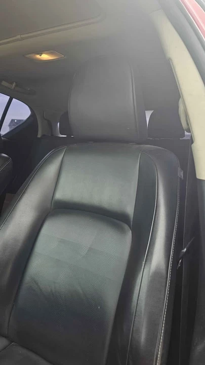 2014 Lexus CT - Image 10 of 11