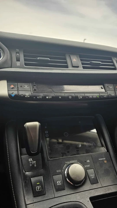 2014 Lexus CT - Image 11 of 11