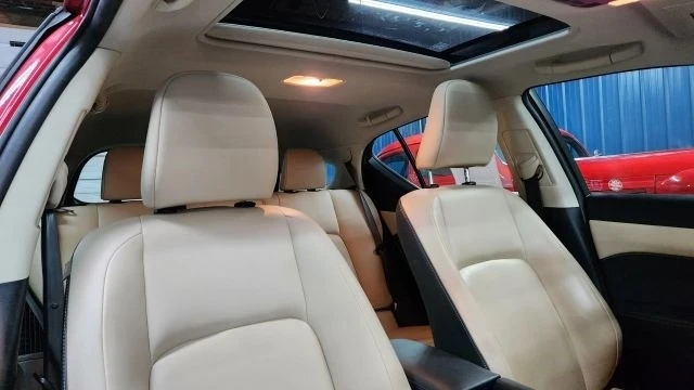 2014 Lexus CT - Image 14 of 21