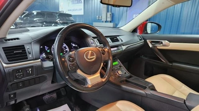 2014 Lexus CT - Image 8 of 12