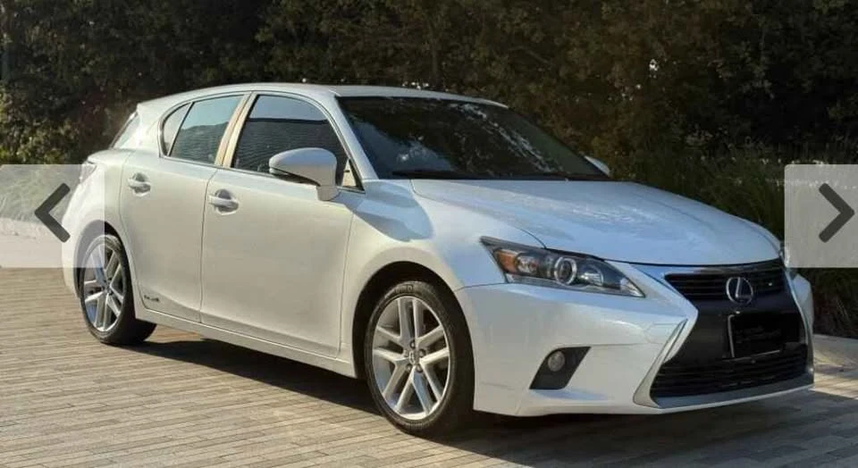 2014 Lexus CT - Image 2 of 3