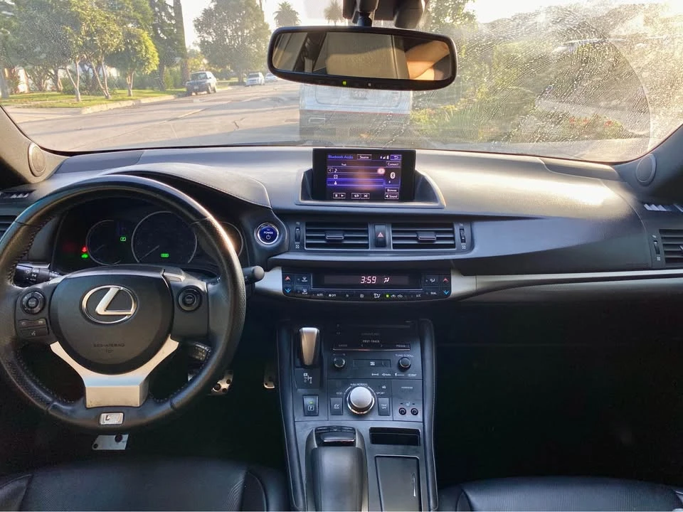 2014 Lexus CT - Image 9 of 12