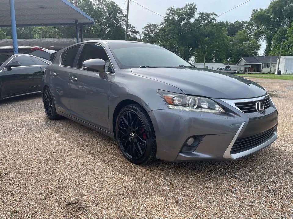 2014 Lexus CT - Image 2 of 11