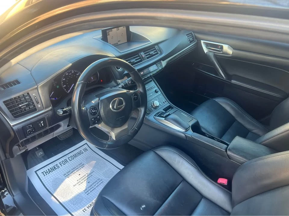 2014 Lexus CT - Image 6 of 10