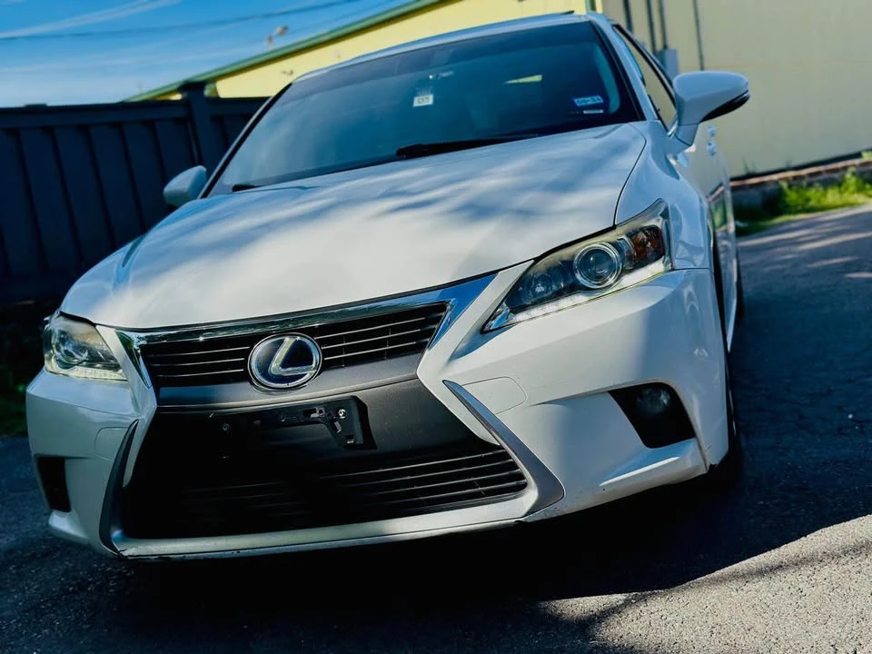 2014 Lexus CT - Image 9 of 10