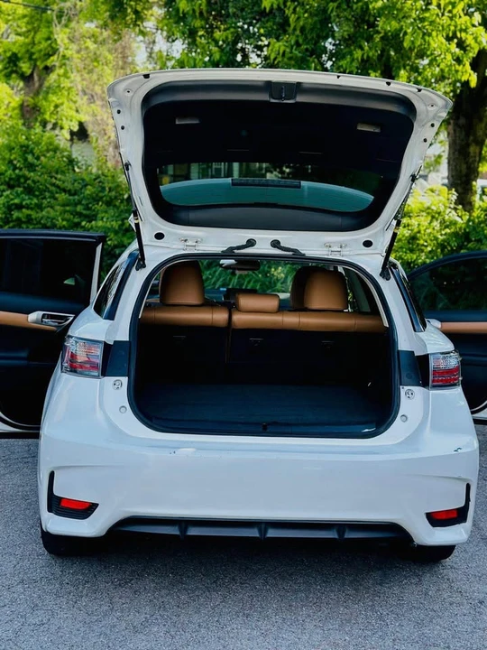 2014 Lexus CT - Image 3 of 10