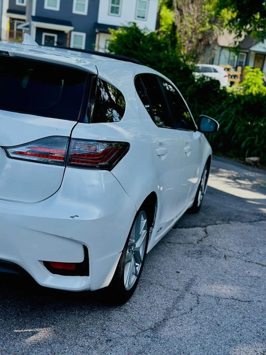 2014 Lexus CT - Image 6 of 10