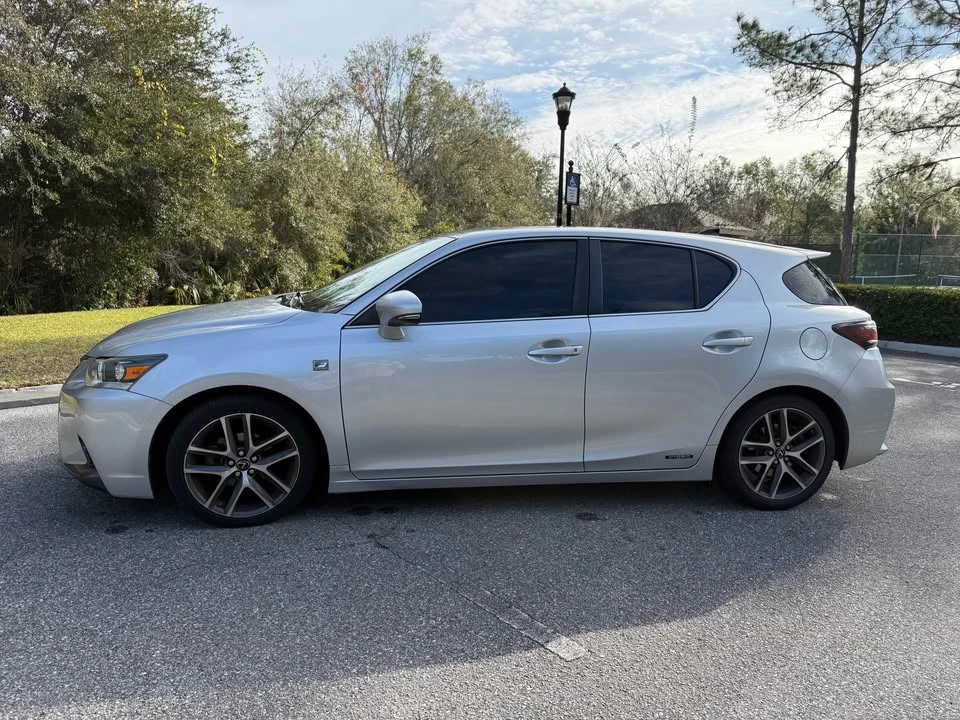 2014 Lexus CT - Image 4 of 10