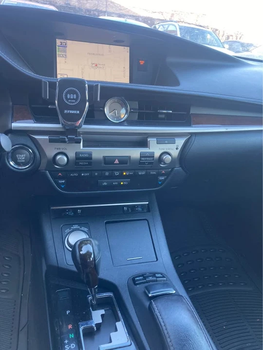 2014 Lexus ES 6th Gen - Image 2 of 11