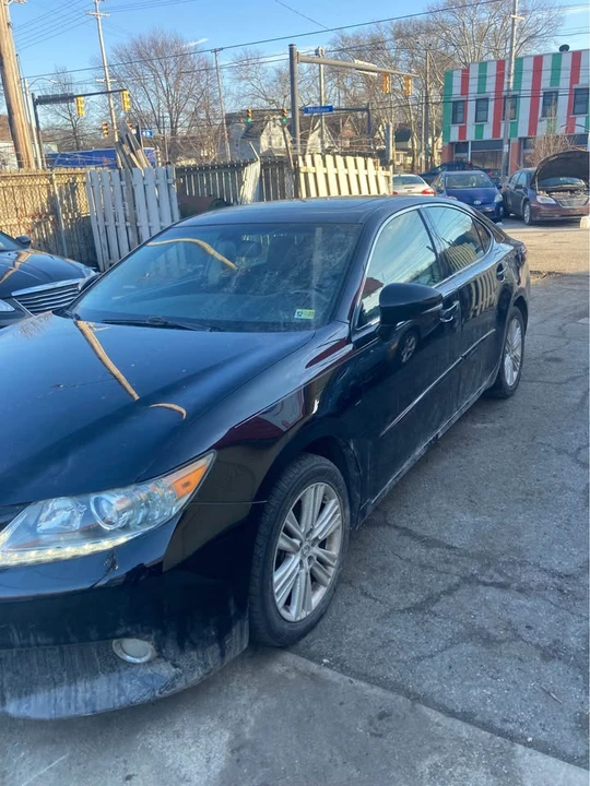2014 Lexus ES 6th Gen - Image 11 of 11