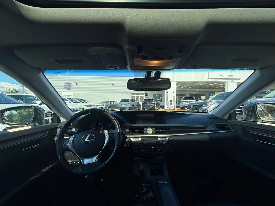 2014 Lexus ES 6th Gen - Image 5 of 14