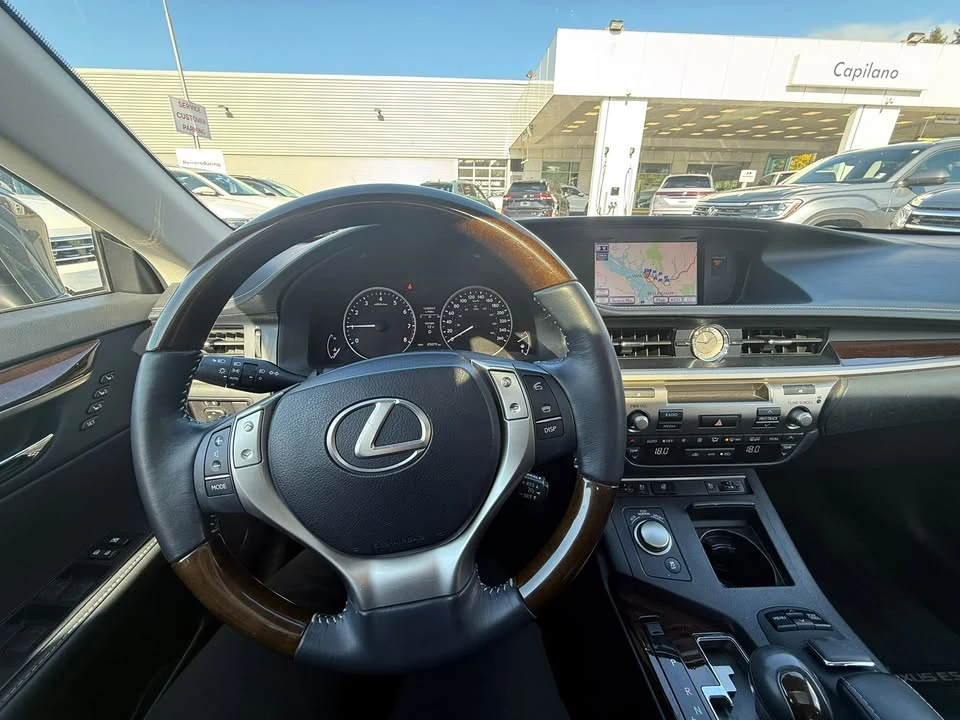 2014 Lexus ES 6th Gen - Image 6 of 14