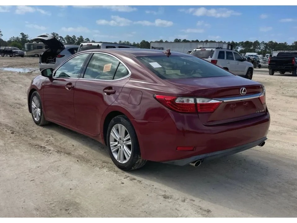 2014 Lexus ES 6th Gen - Image 2 of 7