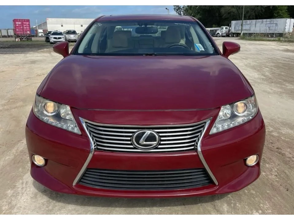 2014 Lexus ES 6th Gen - Image 5 of 7