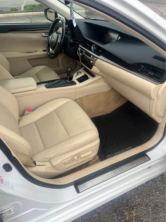 2014 Lexus ES 6th Gen - Image 9 of 9